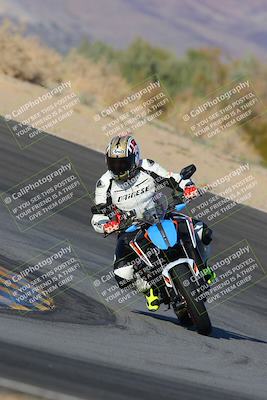 media/Dec-18-2022-SoCal Trackdays (Sun) [[8099a50955]]/Turn 10 (140pm)/